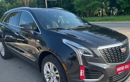 Cadillac XT5 I рестайлинг, 2020 год, 3 200 000 рублей, 2 фотография