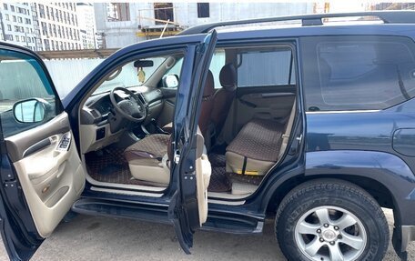 Toyota Land Cruiser Prado 120 рестайлинг, 2005 год, 1 900 000 рублей, 2 фотография