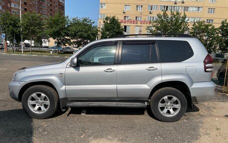 Toyota Land Cruiser Prado 120 рестайлинг, 2003 год, 1 500 000 рублей, 3 фотография