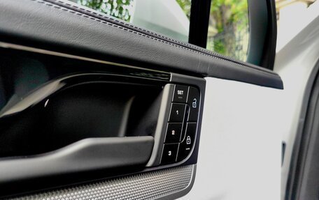 Porsche Cayenne III, 2024 год, 20 000 000 рублей, 24 фотография
