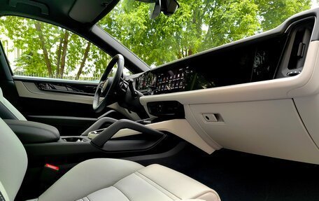 Porsche Cayenne III, 2024 год, 20 000 000 рублей, 14 фотография