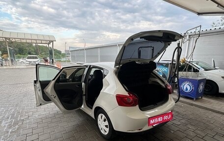 SEAT Ibiza IV рестайлинг 2, 2010 год, 600 000 рублей, 12 фотография