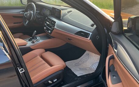 BMW 5 серия, 2018 год, 4 900 000 рублей, 8 фотография