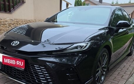 Toyota Camry, 2024 год, 4 090 000 рублей, 1 фотография