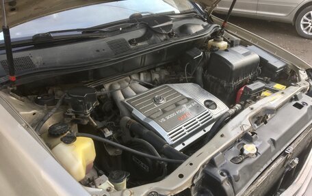 Lexus RX IV рестайлинг, 1999 год, 639 000 рублей, 3 фотография