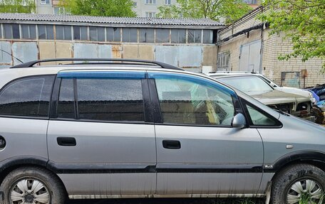 Opel Zafira A рестайлинг, 2001 год, 140 000 рублей, 3 фотография