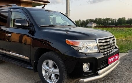 Toyota Land Cruiser 200, 2014 год, 3 800 000 рублей, 3 фотография