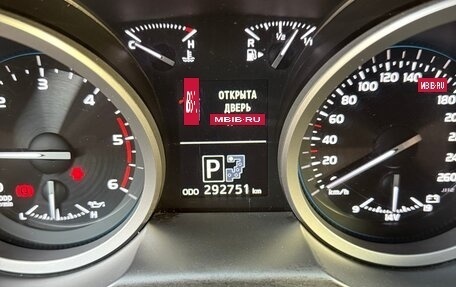 Toyota Land Cruiser 200, 2014 год, 3 800 000 рублей, 15 фотография