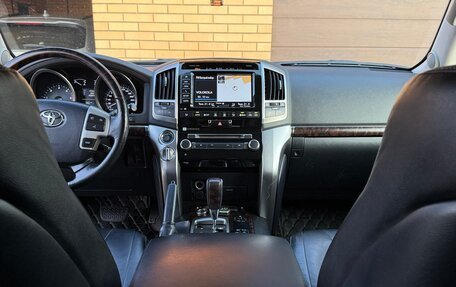 Toyota Land Cruiser 200, 2014 год, 3 800 000 рублей, 16 фотография