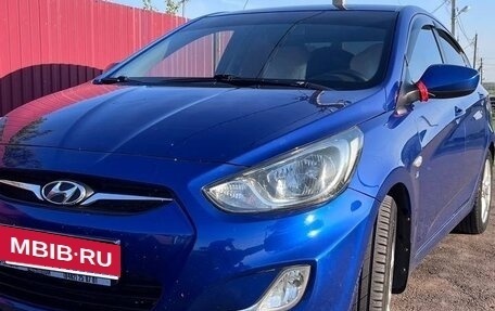 Hyundai Solaris II рестайлинг, 2012 год, 950 000 рублей, 3 фотография