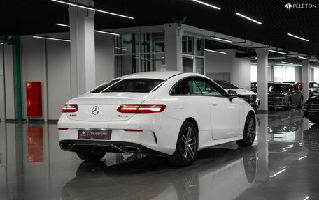Mercedes-Benz E-Класс, 2018 год, 3 850 000 рублей, 5 фотография