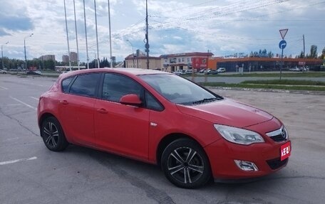 Opel Astra J, 2011 год, 500 000 рублей, 1 фотография