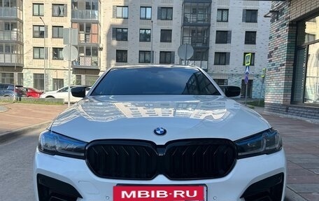 BMW 5 серия, 2017 год, 2 920 000 рублей, 2 фотография