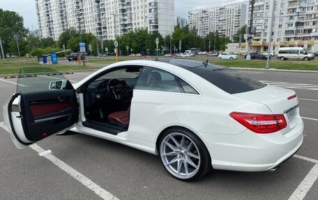 Mercedes-Benz E-Класс, 2011 год, 1 850 000 рублей, 5 фотография