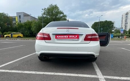 Mercedes-Benz E-Класс, 2011 год, 1 850 000 рублей, 4 фотография