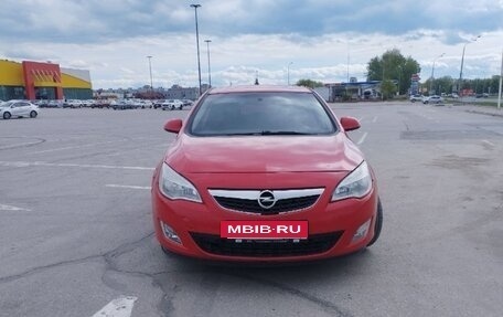 Opel Astra J, 2011 год, 500 000 рублей, 2 фотография