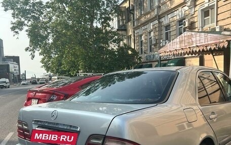 Mercedes-Benz E-Класс, 1999 год, 530 000 рублей, 4 фотография