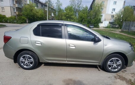 Renault Logan II, 2014 год, 620 000 рублей, 3 фотография