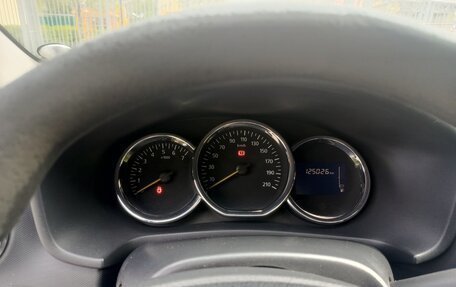 Renault Logan II, 2014 год, 620 000 рублей, 7 фотография