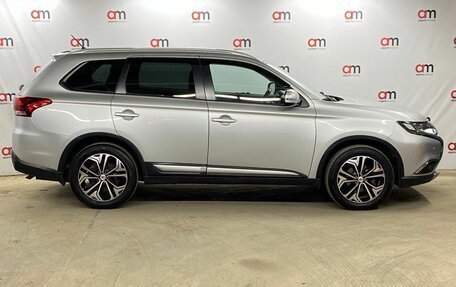 Mitsubishi Outlander III рестайлинг 3, 2016 год, 1 599 000 рублей, 8 фотография