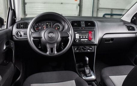 Volkswagen Polo VI (EU Market), 2010 год, 825 000 рублей, 6 фотография