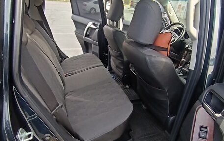 Toyota Land Cruiser Prado 150 рестайлинг 2, 2017 год, 3 950 000 рублей, 2 фотография