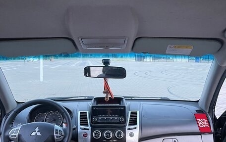Mitsubishi Pajero Sport II рестайлинг, 2014 год, 1 790 000 рублей, 10 фотография