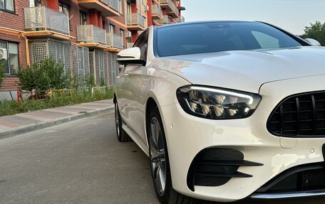 Mercedes-Benz E-Класс, 2021 год, 5 600 000 рублей, 3 фотография