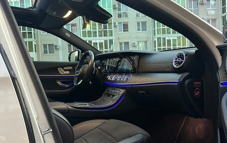 Mercedes-Benz E-Класс, 2021 год, 5 600 000 рублей, 10 фотография