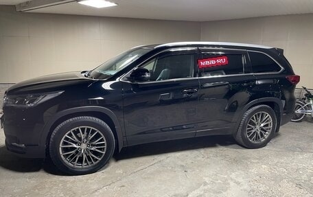 Toyota Highlander III, 2014 год, 3 350 000 рублей, 6 фотография