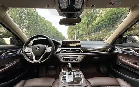 BMW 7 серия, 2021 год, 5 600 000 рублей, 6 фотография