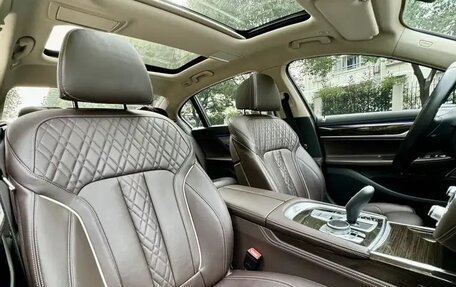 BMW 7 серия, 2021 год, 5 600 000 рублей, 12 фотография