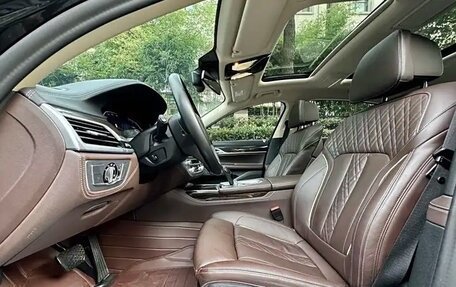 BMW 7 серия, 2021 год, 5 600 000 рублей, 11 фотография
