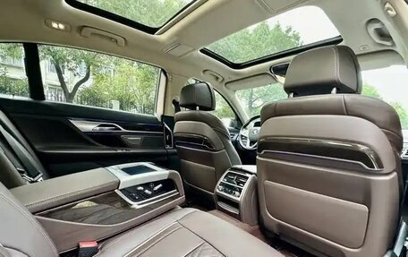 BMW 7 серия, 2021 год, 5 600 000 рублей, 18 фотография