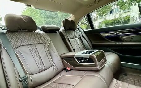 BMW 7 серия, 2021 год, 5 600 000 рублей, 19 фотография