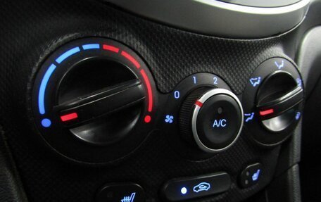Hyundai Solaris II рестайлинг, 2012 год, 640 000 рублей, 22 фотография
