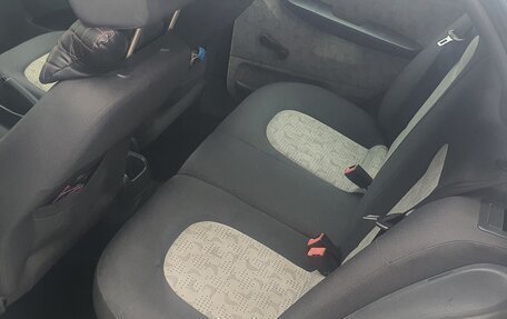Skoda Fabia I, 2002 год, 300 000 рублей, 8 фотография