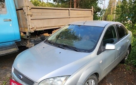 Ford Focus II рестайлинг, 2005 год, 380 000 рублей, 2 фотография