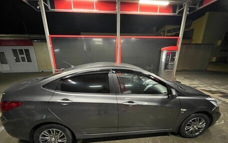 Hyundai Solaris II рестайлинг, 2014 год, 930 000 рублей, 4 фотография