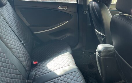 Hyundai Solaris II рестайлинг, 2014 год, 930 000 рублей, 20 фотография