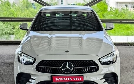Mercedes-Benz E-Класс, 2020 год, 3 850 000 рублей, 1 фотография