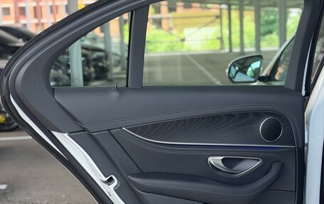 Mercedes-Benz E-Класс, 2020 год, 3 850 000 рублей, 14 фотография