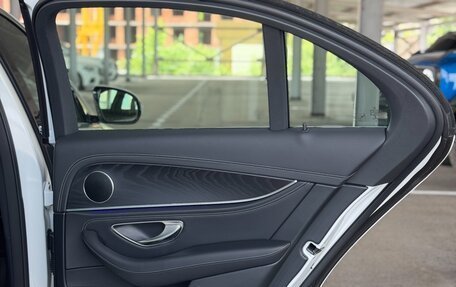 Mercedes-Benz E-Класс, 2020 год, 3 850 000 рублей, 15 фотография