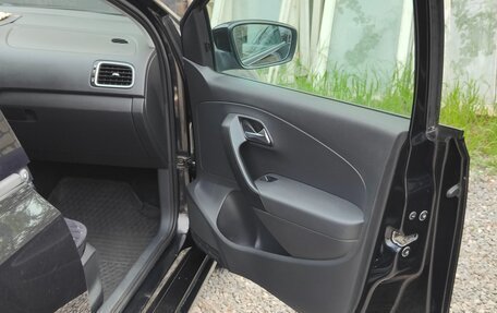 Volkswagen Polo VI (EU Market), 2011 год, 600 000 рублей, 17 фотография