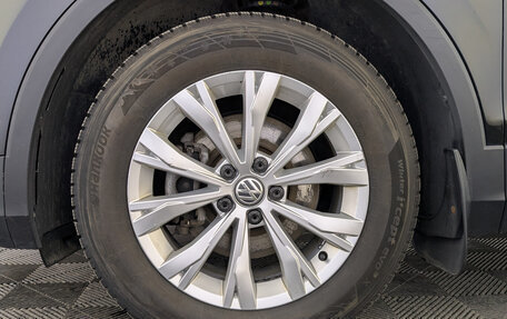 Volkswagen Tiguan II, 2017 год, 1 605 000 рублей, 12 фотография