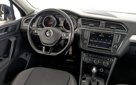 Volkswagen Tiguan II, 2017 год, 1 605 000 рублей, 26 фотография