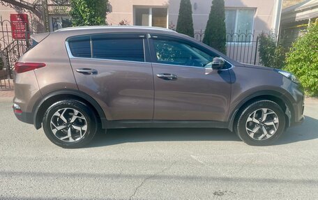 KIA Sportage IV рестайлинг, 2019 год, 2 420 000 рублей, 7 фотография