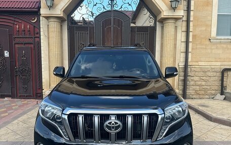 Toyota Land Cruiser Prado 150 рестайлинг 2, 2016 год, 2 950 000 рублей, 1 фотография