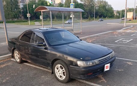 Toyota Vista, 1992 год, 270 000 рублей, 1 фотография