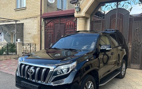 Toyota Land Cruiser Prado 150 рестайлинг 2, 2016 год, 2 950 000 рублей, 2 фотография